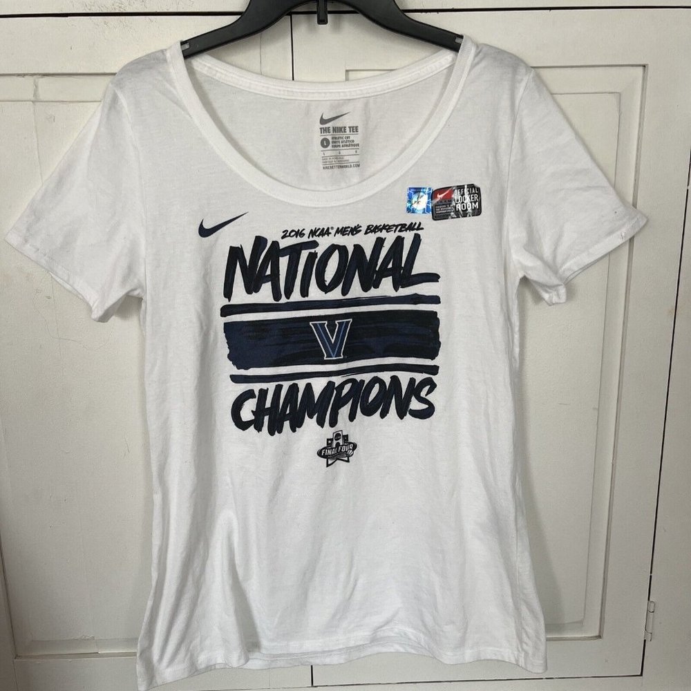 Women's Large Nike Tee NCAA Men’s Basketball Champions Tee T-Shirt New